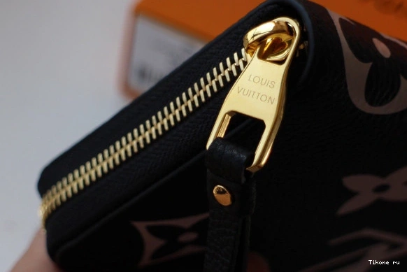 Affordable VUITTON WALLET LOUIS ZIPPY 0802